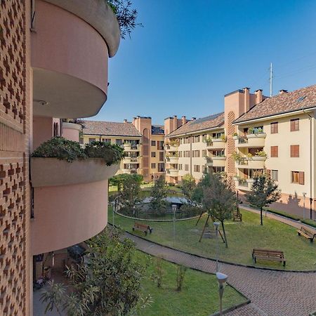 אסאגו Milan Forum Camelia Guesthouse מראה חיצוני תמונה