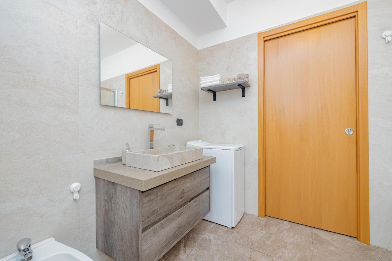אסאגו Milan Forum Camelia Guesthouse מראה חיצוני תמונה