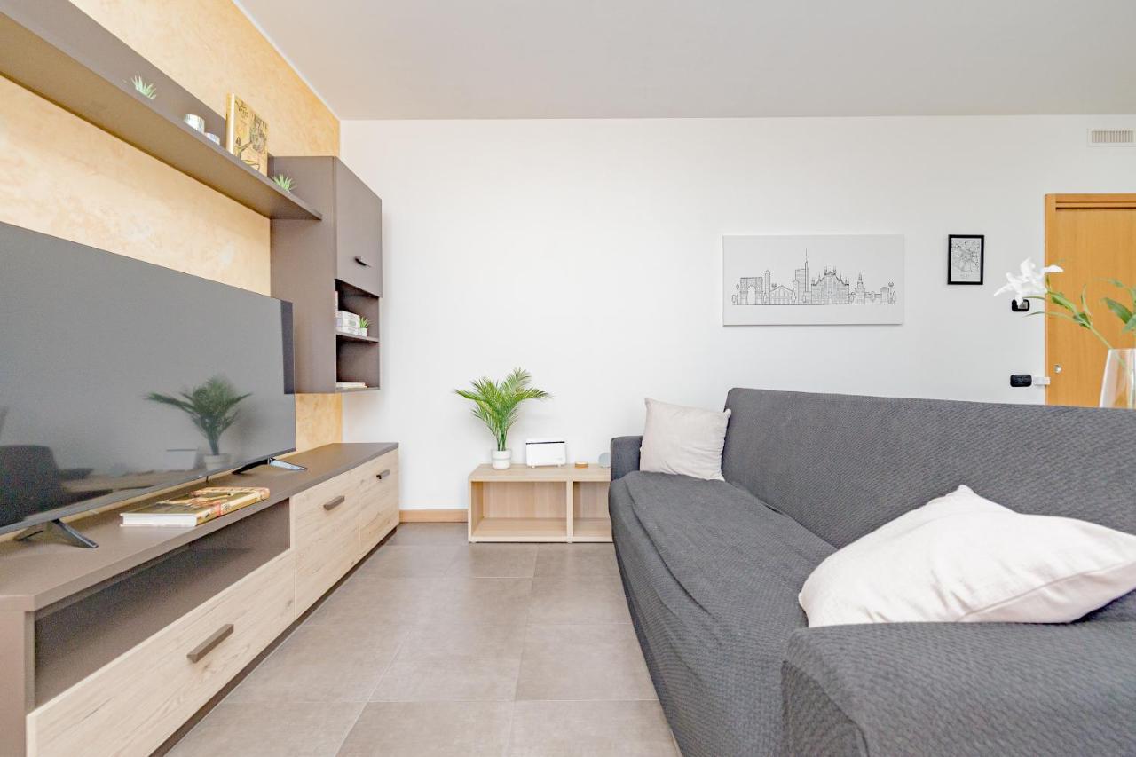 אסאגו Milan Forum Camelia Guesthouse מראה חיצוני תמונה